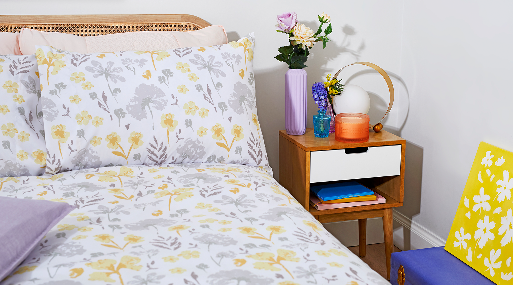 Bright and floral Cozee Home bedding